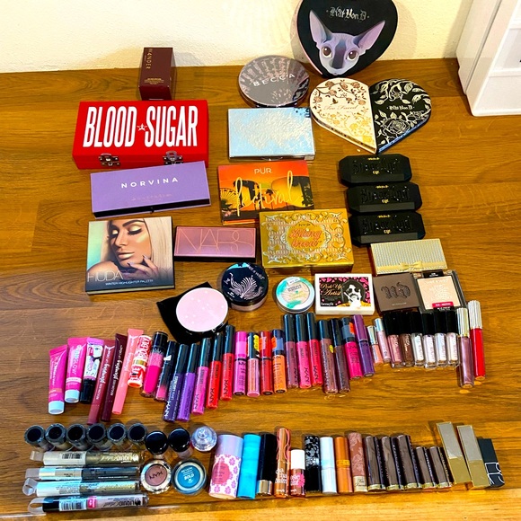 HUGE NEW MAKEUP LOT